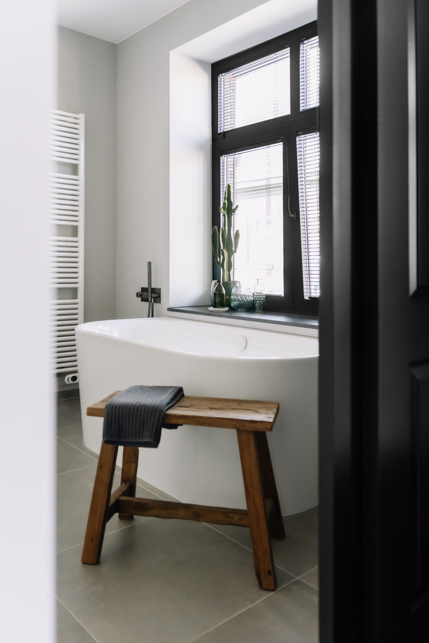 Badkamer met bad in Kamer Comfort Deluxe